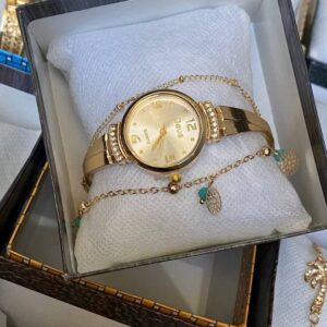 ساعة يدوية _نساء_
